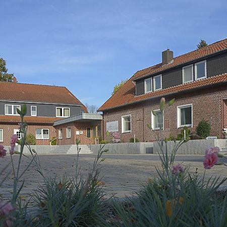 Hotel Zur Erholung & Restaurant Amme'S Landhaus Eicklingen Dış mekan fotoğraf