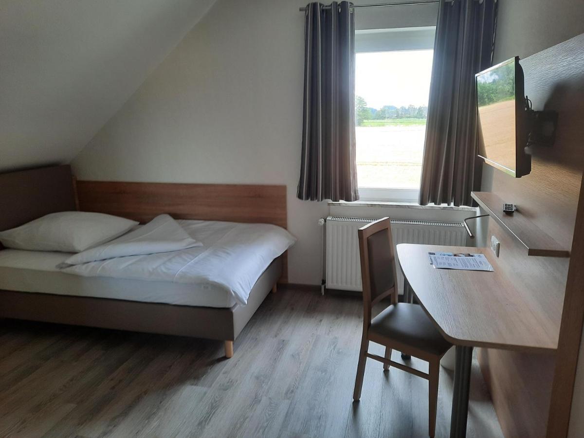Hotel Zur Erholung & Restaurant Amme'S Landhaus Eicklingen Dış mekan fotoğraf